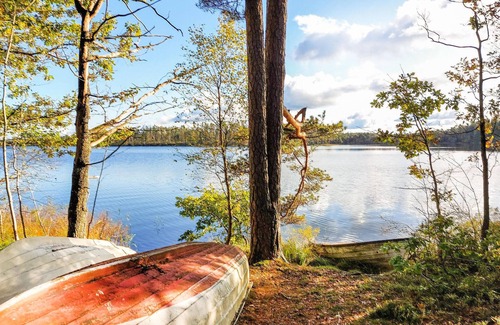 Lidhult House | A family friendly cottage near the lake and forest.
