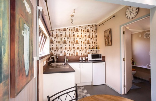 Snells Beach Cabin | A Fantastic Locationn"Just a short walk down the footpath opposite to the Beach"