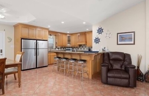 Port Mansfield House | A Fishermans Dream! 3 Boat Slips. Green Fishing Light. Plenty of Parking!