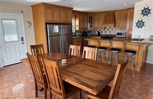 Port Mansfield House | A Fishermans Dream! 3 Boat Slips. Green Fishing Light. Plenty of Parking!