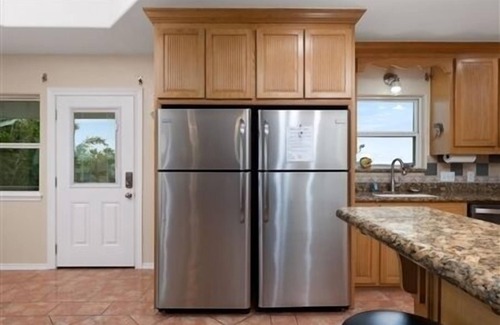 Port Mansfield House | A Fishermans Dream! 3 Boat Slips. Green Fishing Light. Plenty of Parking!