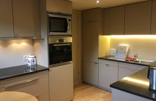 Watermael-Boitsfort Apartment | A "five star" green oasis in the city for 2 Persons, FREE and safe parking