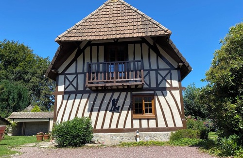 Anglesqueville-la-Bras-Long House | A comfortable characterful place to stay in a rural Normandy village