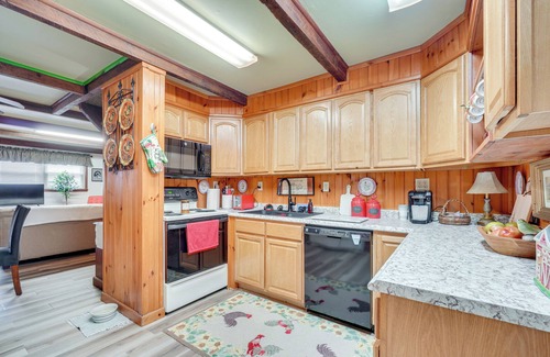 Tellico Plains Cabin | A-Frame Cabin w/Spacious Yard in Tellico Plains!
