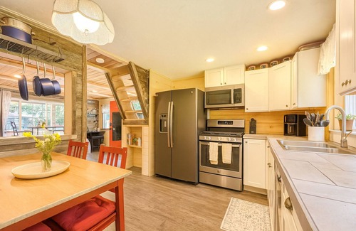 Ashford Cabin | A-Frame @ Entrance to Rainier w/Hot Tub & WiFi