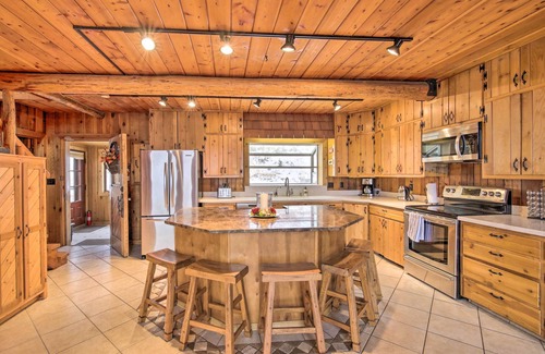 Bozeman House | A-Frame Home w/Breathtaking Views & Hot Tub!