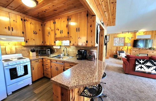 Lakeside Cabin | A-frame in Lakeside - King Bed, gas firepit, fenced yard
