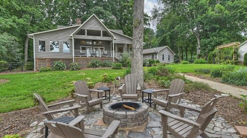 Lake Norman of Catawba House | A Frame of Mind by AvantStay Private Dock View
