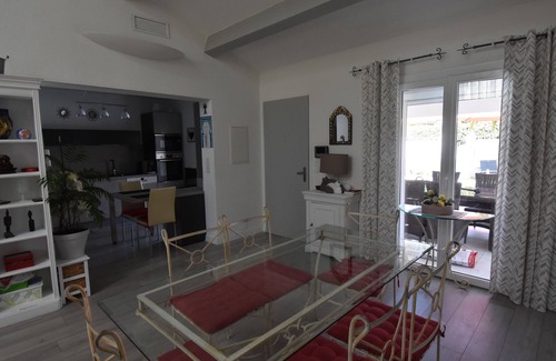 Frejus Villa | A FREJUS superb VILLA */Swimming pool 6 pers. Dom. Residence sec 4 kms beach