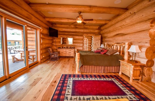 Pine Valley Cabin | A Gathering Place for Families and Friends
