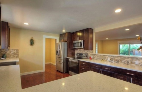 SeaTac House | A gorgeous 4BR/2KingbedsNearAirport/Mall/Downtown