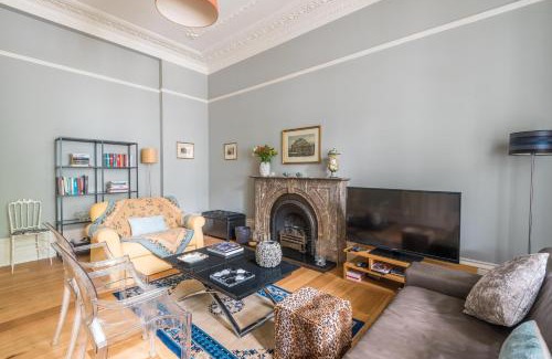Redcliffe Apartment | A Grand Passion