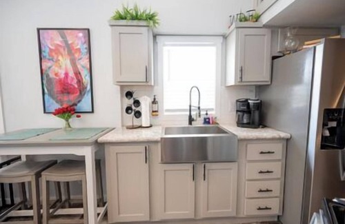 Fredericksburg Cottage | A Grape Time Bungalow