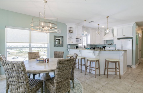 Ono Island Condo | A Gulf Side Retreat For The Whole Family! Paradise Is A Boardwalk Away!
