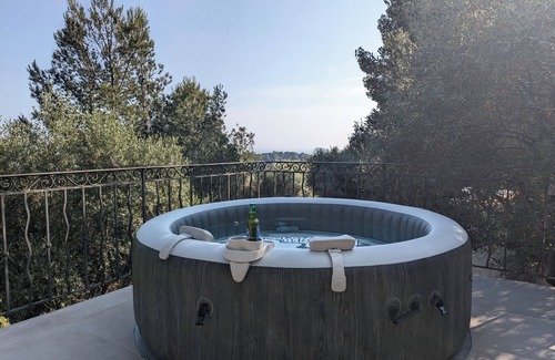 Ceyreste Villa | A haven of peace between sea and pine forest