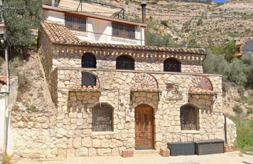 Alcala del Jucar House | A haven of peace in the heart of nature. Ideal for families with pets