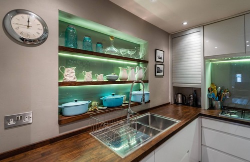 Askew House | A hidden Mews - Two Bedroom House, Sleeps 4
