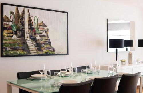 Queen's Park Apartment | A Hint of Pink