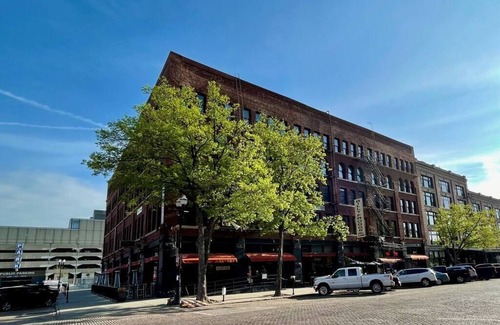 Downtown Omaha Apartment | A historic 700 square foot loft in the heart of the Old Market