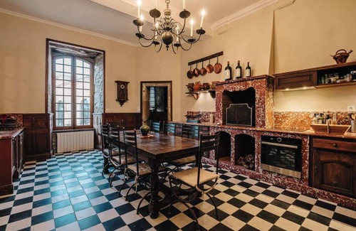 Caunes-Minervois Apartment | A Historic & Modern Jewel in the Heart of Minervois