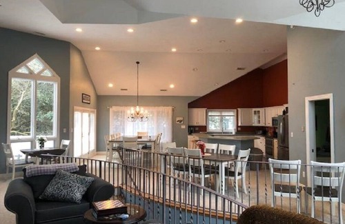 Corolla House | A Hole New World, pet friendly, hot tub, on the 1st hole, close to the beach!