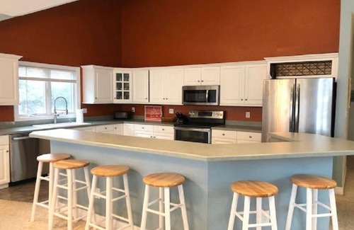 Corolla House | A Hole New World, pet friendly, hot tub, on the 1st hole, close to the beach!