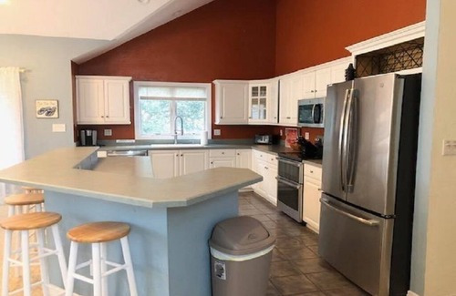 Corolla House | A Hole New World, pet friendly, hot tub, on the 1st hole, close to the beach!