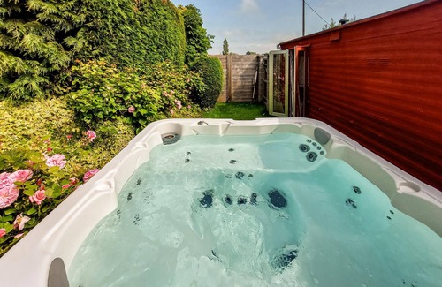 Plouegat-Moysan House | A holiday in this holiday home promises pure relaxation and an authentic experience in Brittany.