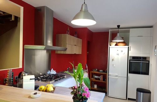 Est House | a house, a garden, a swimming pool, calm: guaranteed rest