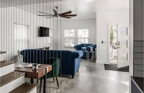 Hope Gardens House | A House Named Blue-4 beds 3 baths