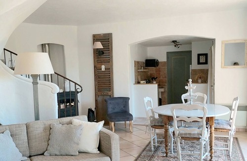 La Roquette-sur-Siagne Villa | A house with a charming interior