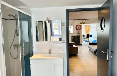 Cernay Apartment | A l Urban de Champagne - Reims