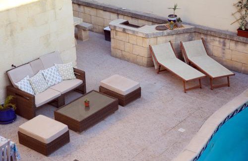 Ggantija Bed & Breakfast | A la maison B&B