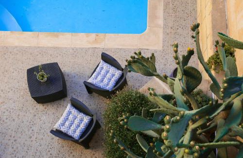 Ggantija Bed & Breakfast | A la maison B&B