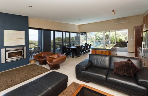 Gnarabup House | A La Plage Beach House - 15 min walk to to beach