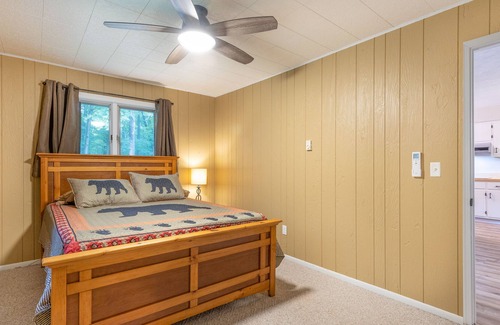 Rockwood House | A Large family home in the Laurel Highlands. Private & Secluded!