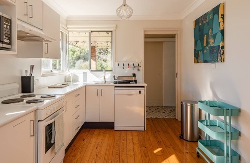 Culburra Beach House | A little beach front cottage