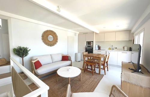 Le Mourillon Apartment | A little corner of paradise