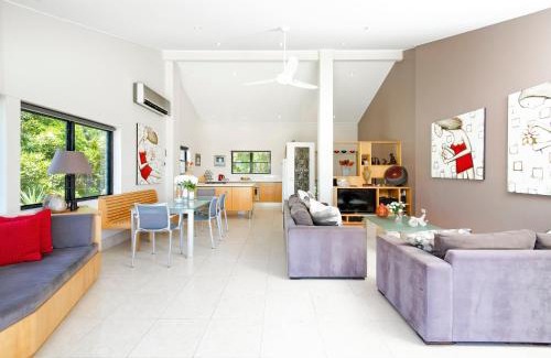Noosa Heads Apartment | A Little Cove treasure, Noosa Heads