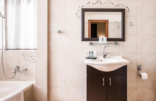 Rehavia Hotel | A Little House In Rechavia