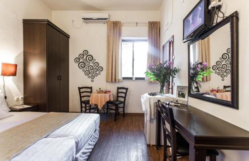 Rehavia Hotel | A Little House In Rechavia