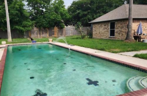 Deweyville House | A little piece of Paradise!