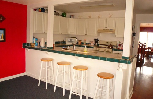 Seaside House | A Loafer's Paradise - Roomy Seaside Beach House w/Game Room, Steps to the Beach!