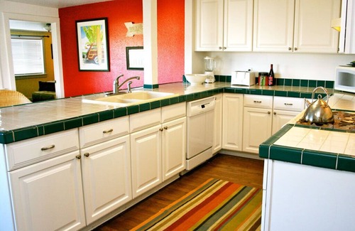 Seaside House | A Loafer's Paradise - Roomy Seaside Beach House w/Game Room, Steps to the Beach!