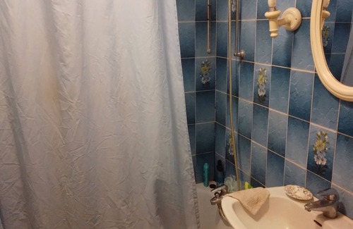 Saint-Ouen Bed & Breakfast | A Louer Chambre Chez l Occupant. Animaux Accepter.place de Parking