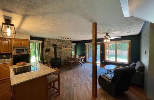 Hope Bay House | A lovely escape in Hope Bay, Bruce Peninsula