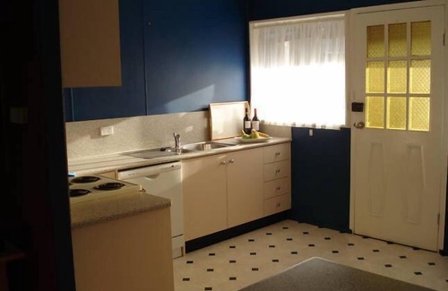 Malua Bay House | A lovely cosy cottage with a delightful double deck to enjoy the views