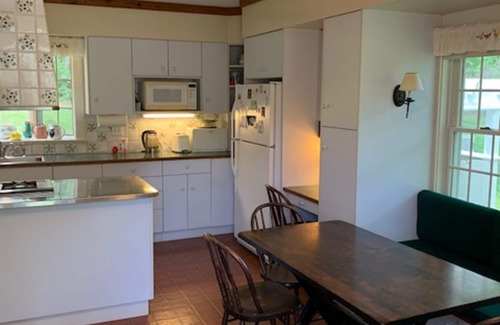 Truro House | A Lovely Home and Spacious Property On Meadow's Edge