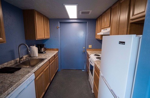Homer Cottage | A lovely little cottage featuring amazing views of Kachemak Bay.