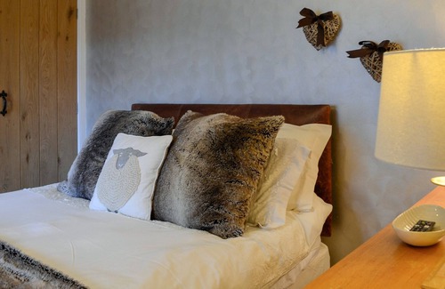 Castle Douglas Cottage | A lovely little barn conversion surrounded by wonderful countryside in this beautiful corner of Dumf